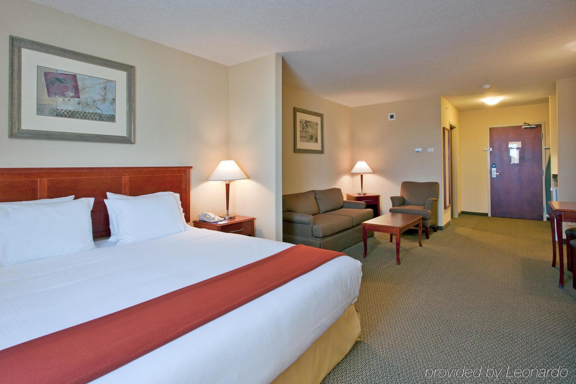 Express & Sherwood Park-edmonton Area By Ihg