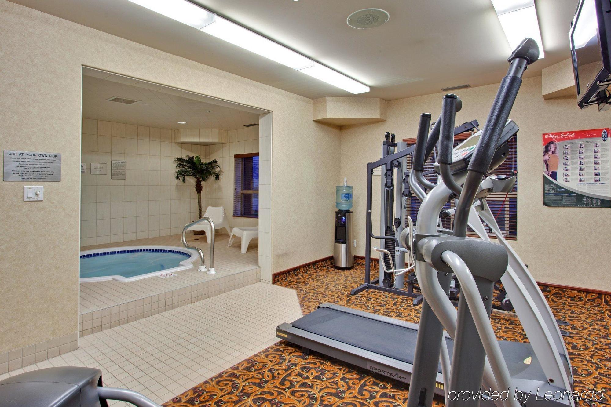 Express & Sherwood Park-edmonton Area By Ihg 3*