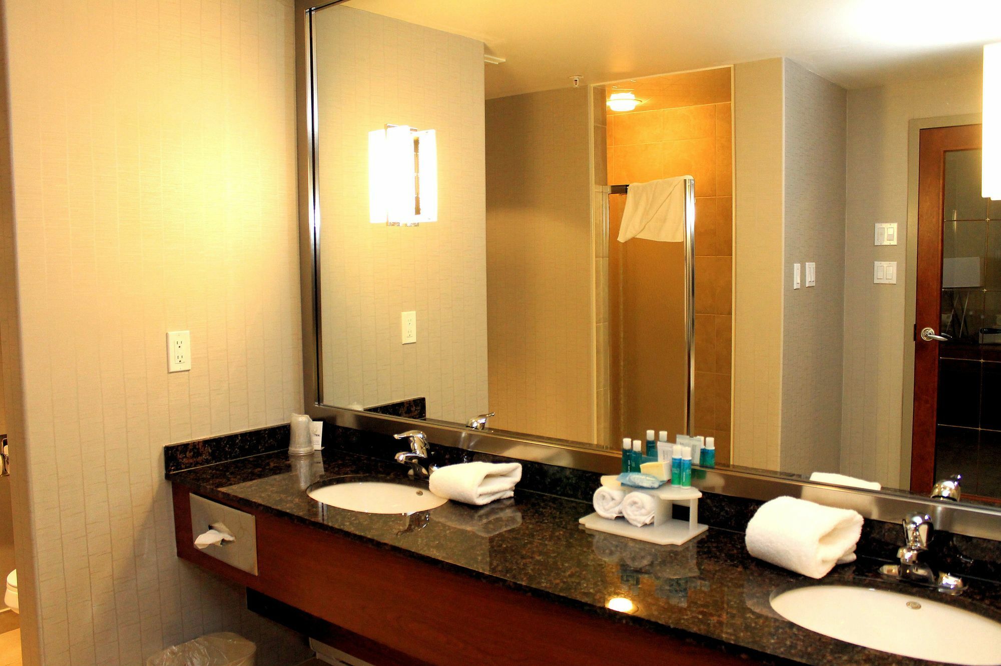 Hotel Express & Sherwood Park-edmonton Area By Ihg