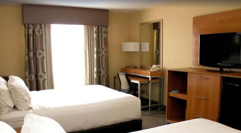 Express & Sherwood Park-edmonton Area By Ihg Hotel